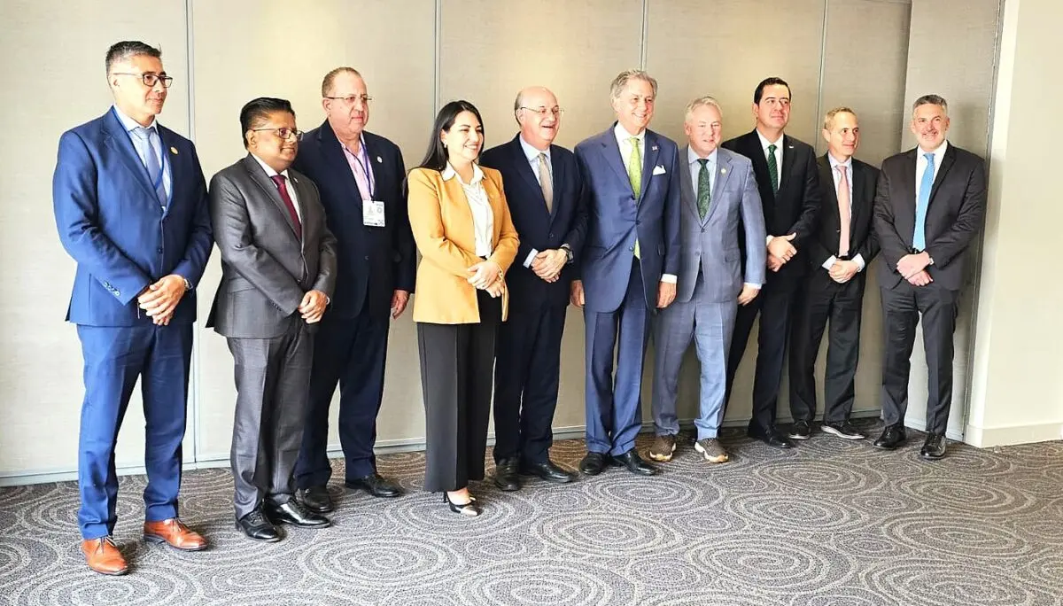 Magín se reúne con BMl, FMI, BID y bancos de inversión ante crisis internacional