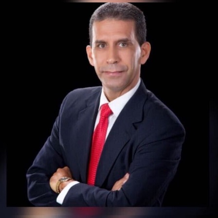 Economista advierte subsidios a combustibles elevan costo fiscal
