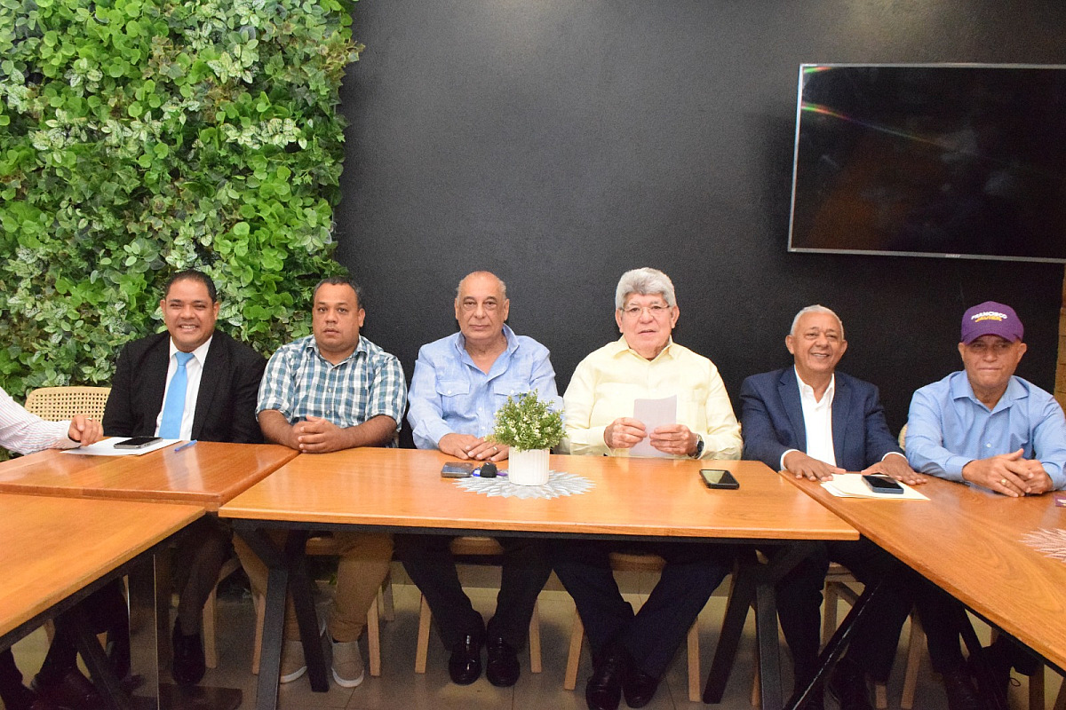 Francisco Javier muestra sus fuerzas en Santiago