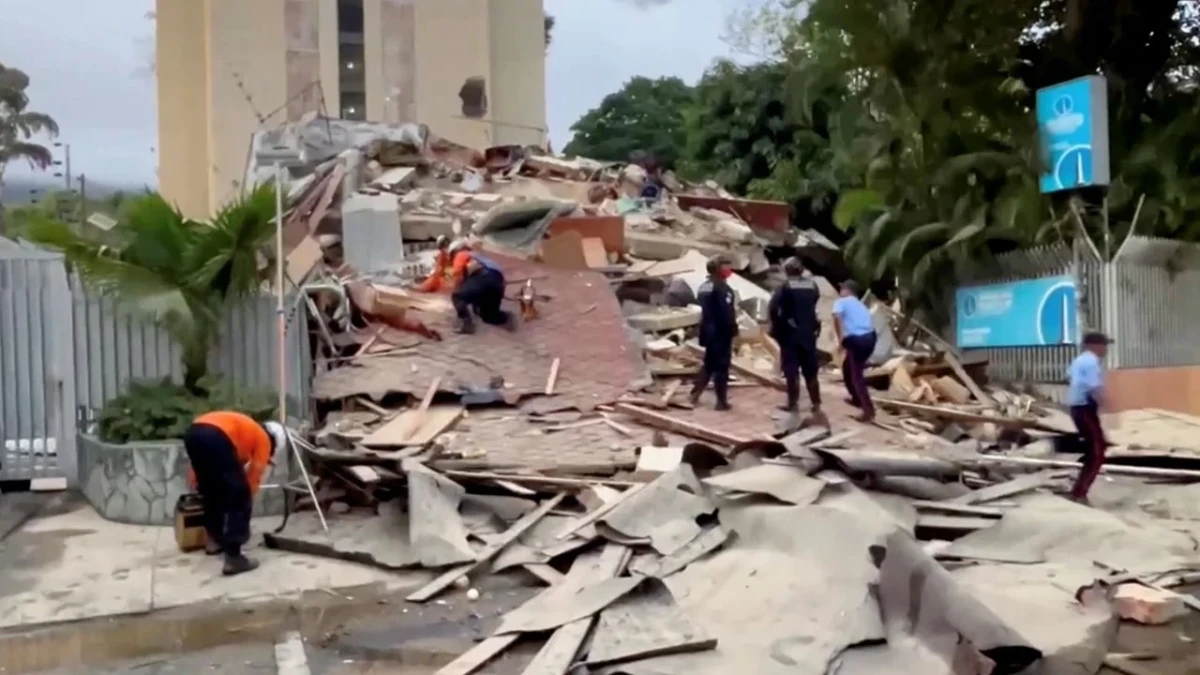 ´32 muertos y mas 700 heridos en doble terremoto en Venezuela