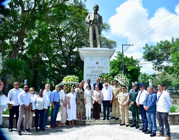 Autoridades de Santiago conmemoran el 150 aniversario del fallecimiento de Juan Pablo Duarte