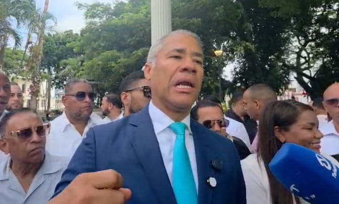 *Andrés Cueto destaca logros del Gobierno al conmemorar el 163 aniversario de la Restauración de la República