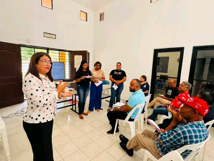 CAPACITANDO A NUESTRO EQUIPO PARA SERVIR MEJOR