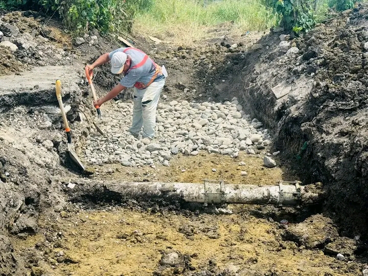 Junta Distrital de Canca La Reina construye puente tipo cajón en el sector Los Rojas
