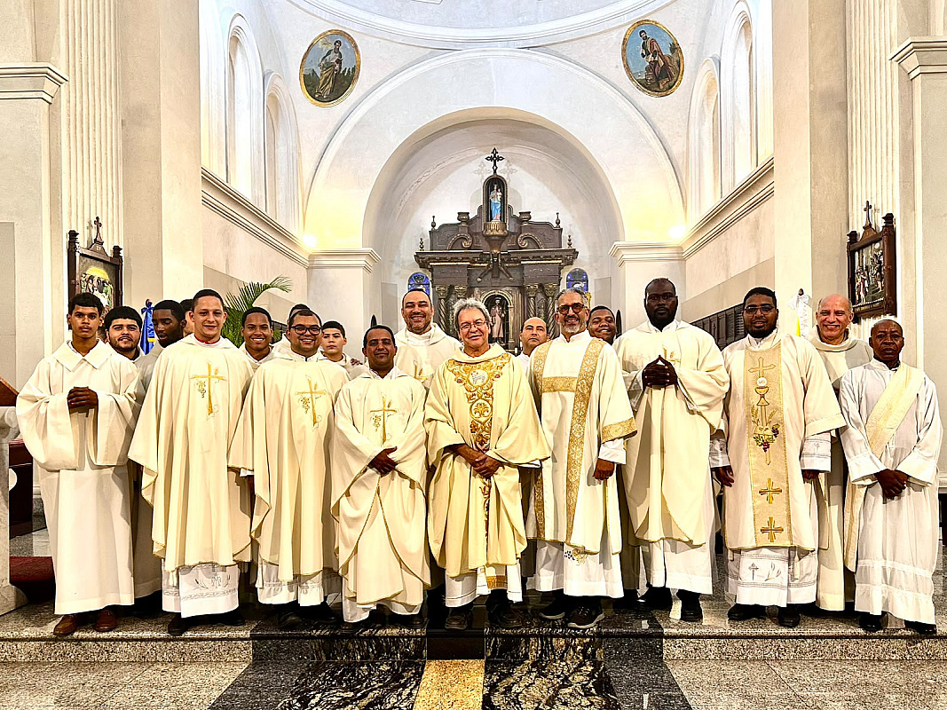 Arquidiócesis de Santiago celebra la XVII Marcha de la Biblia