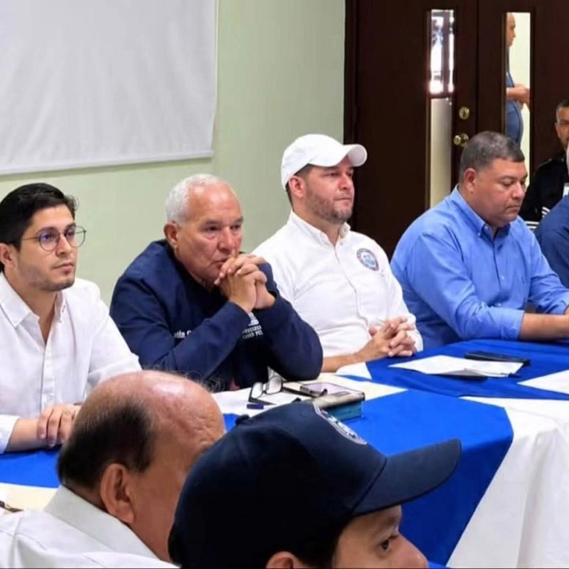 CONSULTORES PRESENTAN RESULTADOS DE CONSULTORÍA TÉCNICA PARA MEJORAR EL SERVICIO DE AGUA EN MOCA Y GASPAR HERNÁNDEZ